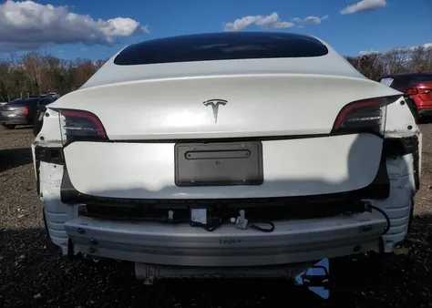 2021 Tesla Model 3 from USA, damaged, VIN 5YJ3E1EA5MF851983
